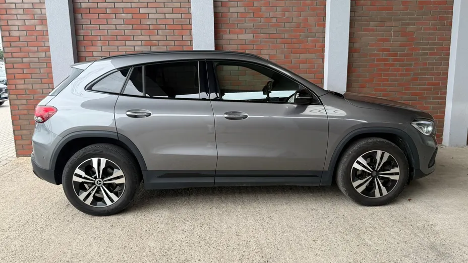 MERCEDES-BENZ GLA GLA 200 Progressive