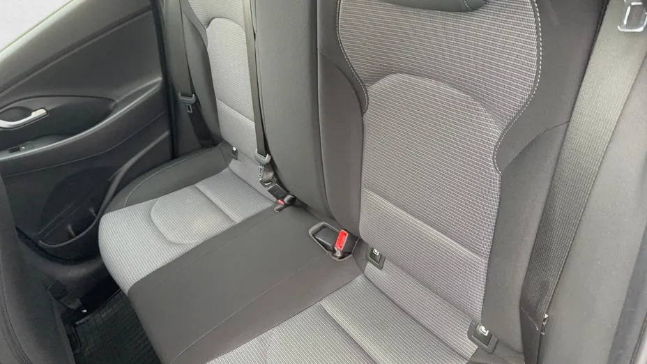 HYUNDAI i30 i30 1.5 DPI Classic +