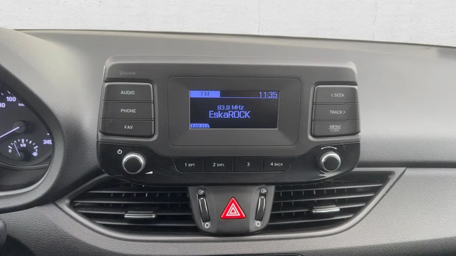 HYUNDAI i30 i30 1.5 DPI Classic +