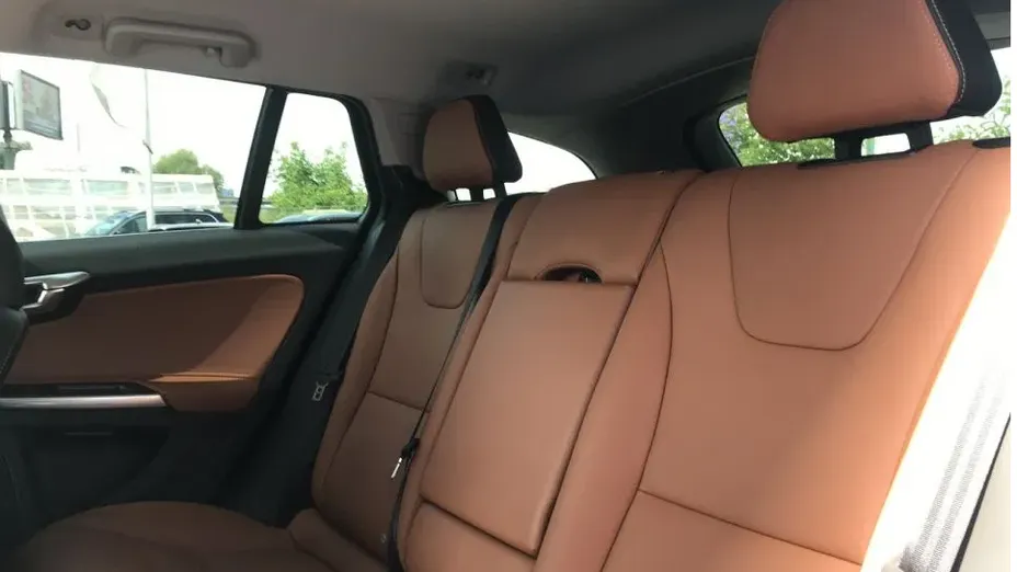 VOLVO V60 V60 2.0T Summum
