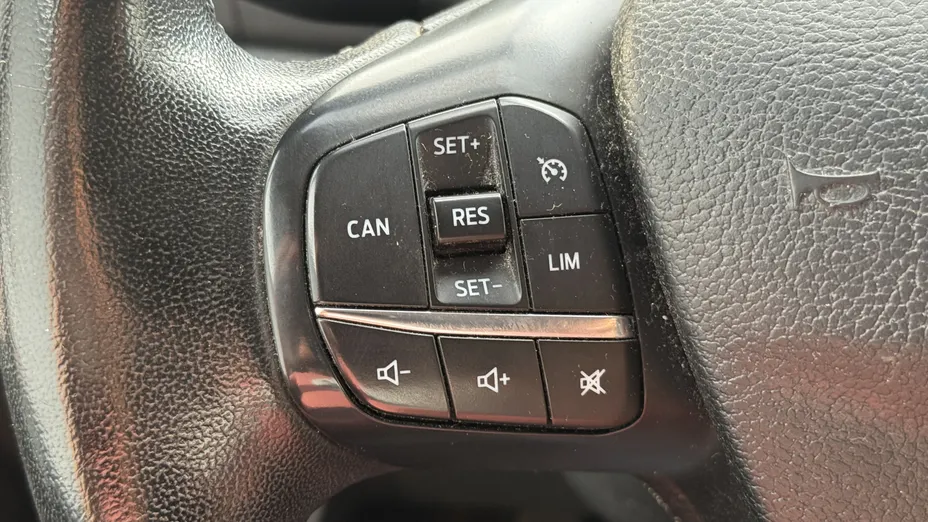 FORD Transit Custom Transit Custom Kombi 320 L2H2 Trend