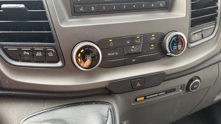 FORD Transit Custom Transit Custom Kombi 320 L2H2 Trend