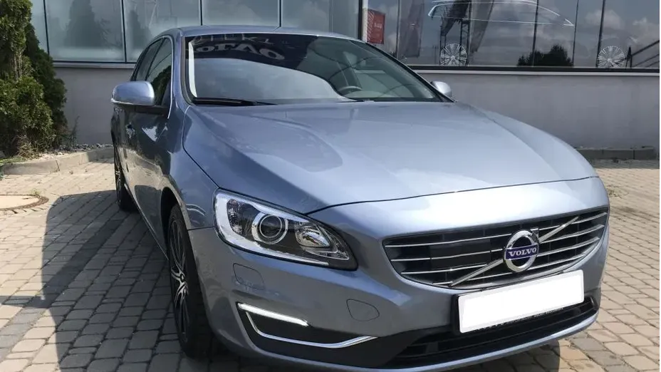 VOLVO V60 V60 2.0T Summum