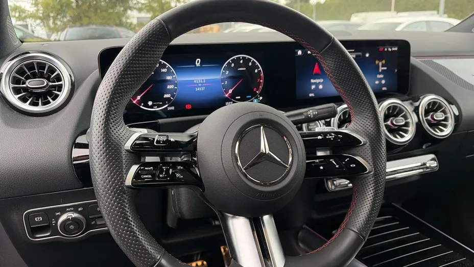 MERCEDES-BENZ GLA GLA 200 mHEV AMG Line 7G-DCT