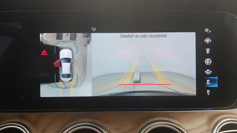 MERCEDES-BENZ E Klasa E 220 d 4-Matic AMG/Avantgarde