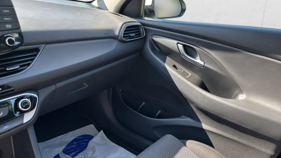 HYUNDAI i30 i30 1.6 D Classic +