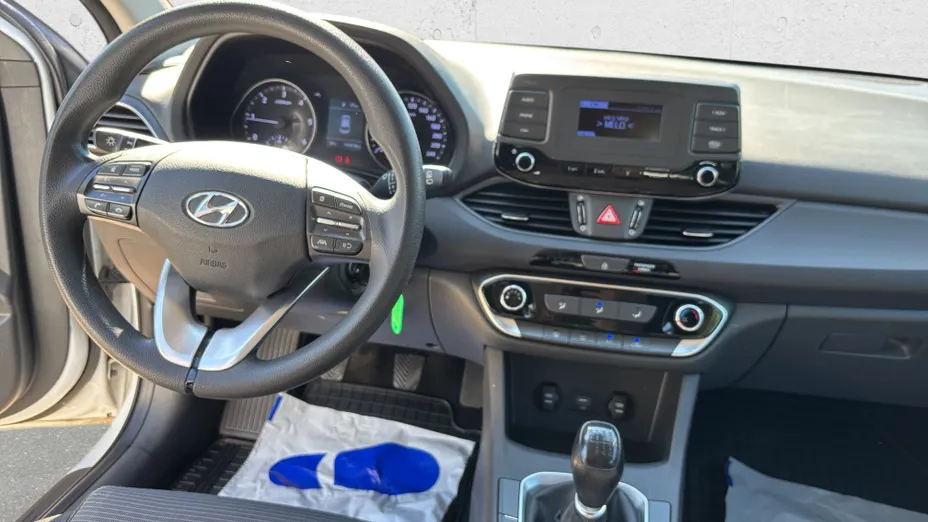 HYUNDAI i30 i30 1.6 D Classic +