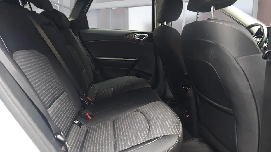 KIA Cee'd Ceed 1.6 GDI PHEV L DCT