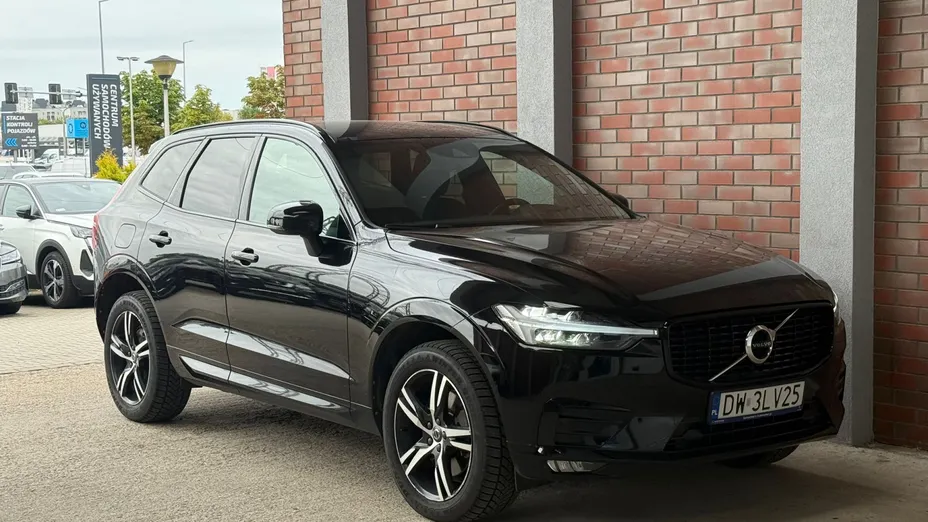 VOLVO XC60 XC60 B4 D AWD R-Design aut