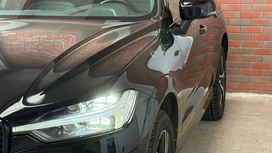 VOLVO XC60 XC60 B4 D AWD R-Design aut