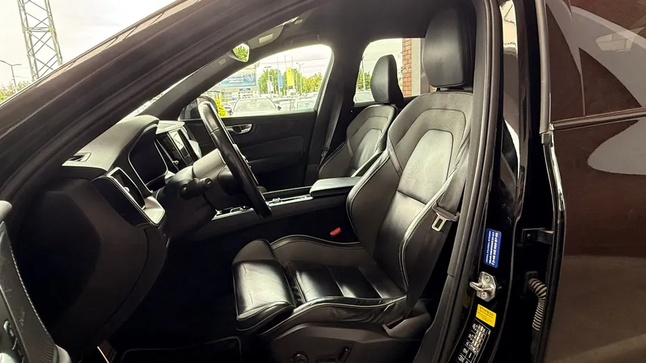 VOLVO XC60 XC60 B4 D AWD R-Design aut