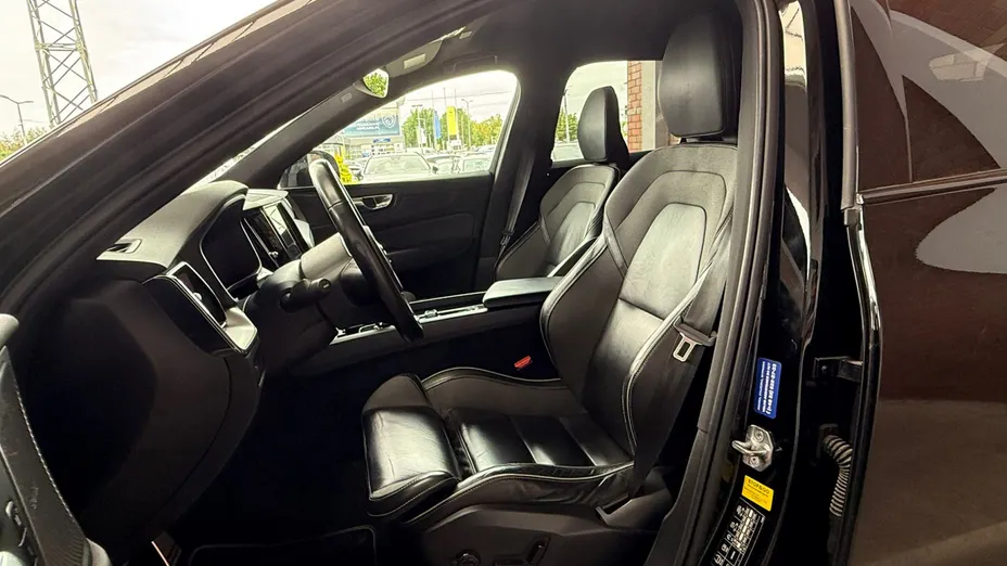 VOLVO XC60 XC60 B4 D AWD R-Design aut