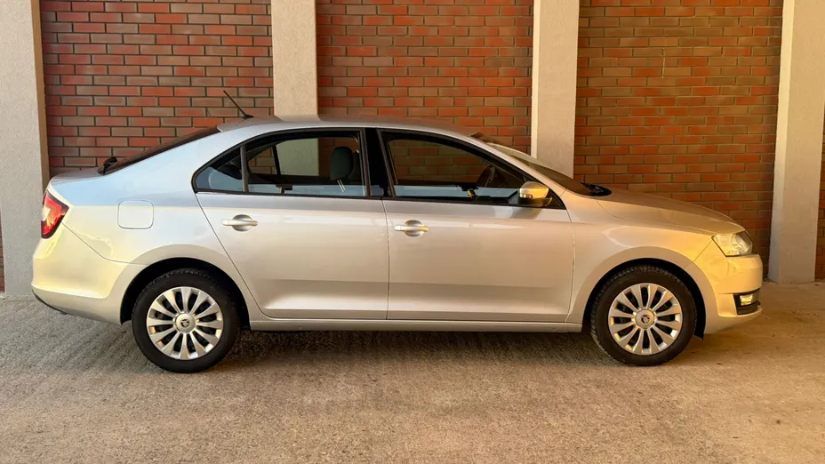 SKODA Rapid Rapid 1.0 TSI Ambition
