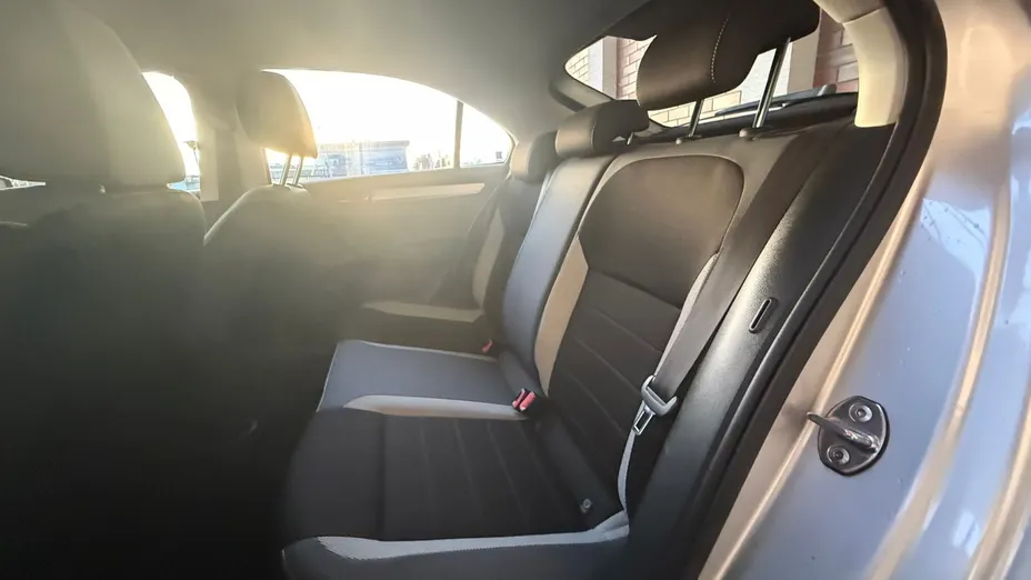 SKODA Rapid Rapid 1.0 TSI Ambition