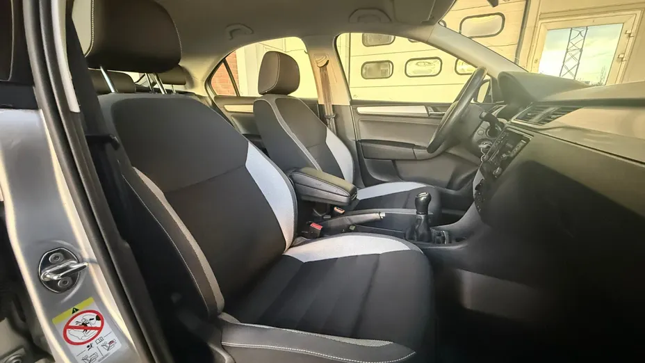 SKODA Rapid Rapid 1.0 TSI Ambition