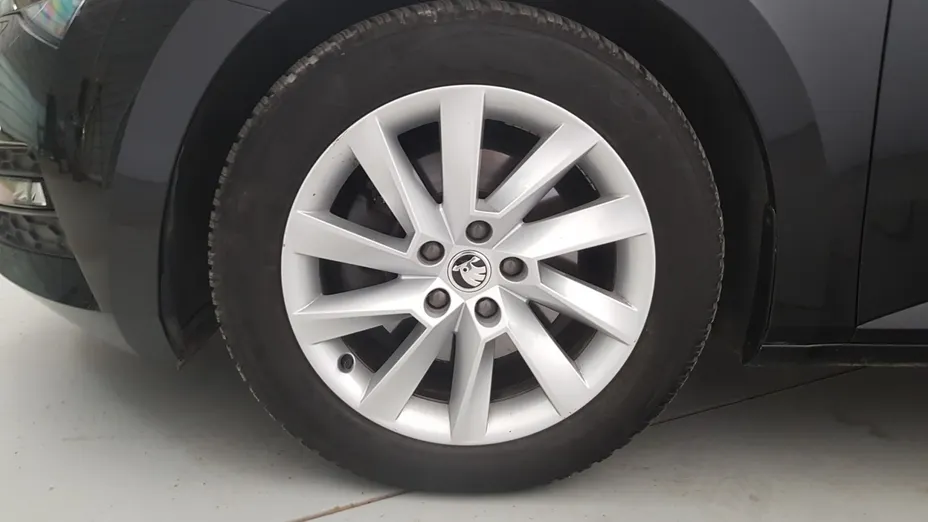 SKODA Superb Superb 2.0 TDI SCR Ambition DSG