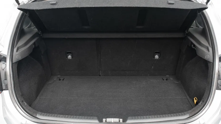 HYUNDAI i30 i30 1.5 DPI Classic +