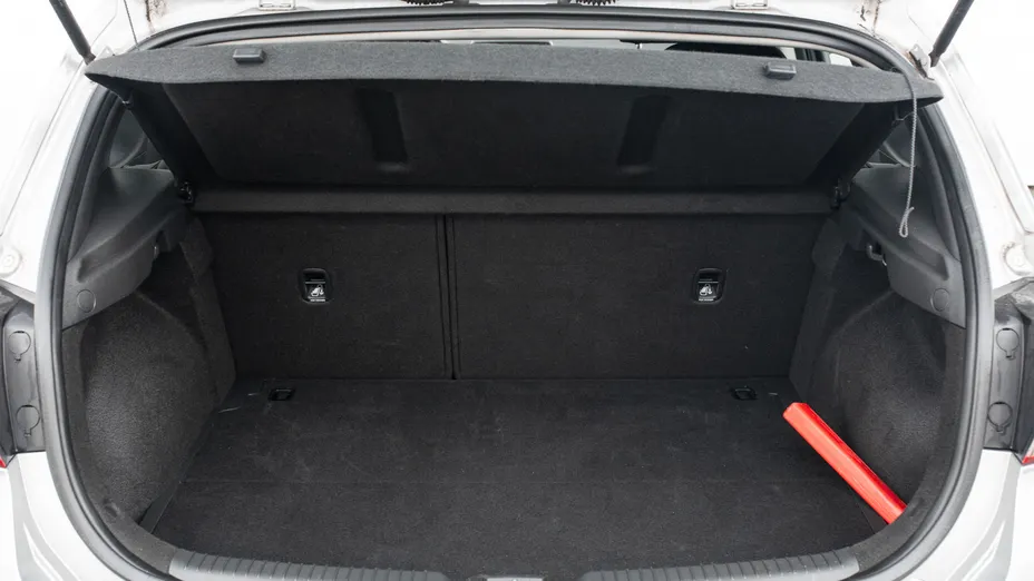 HYUNDAI i30 i30 1.5 DPI Classic +