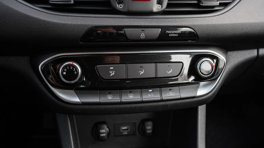 HYUNDAI i30 i30 1.5 DPI Classic +