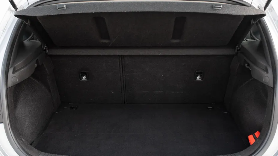 HYUNDAI i30 i30 1.5 DPI Classic +