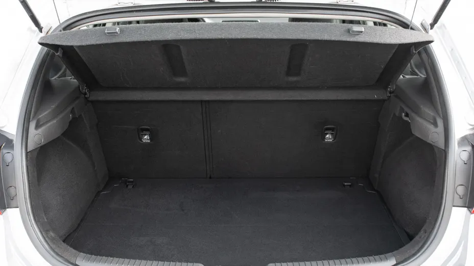 HYUNDAI i30 i30 1.5 DPI Classic +