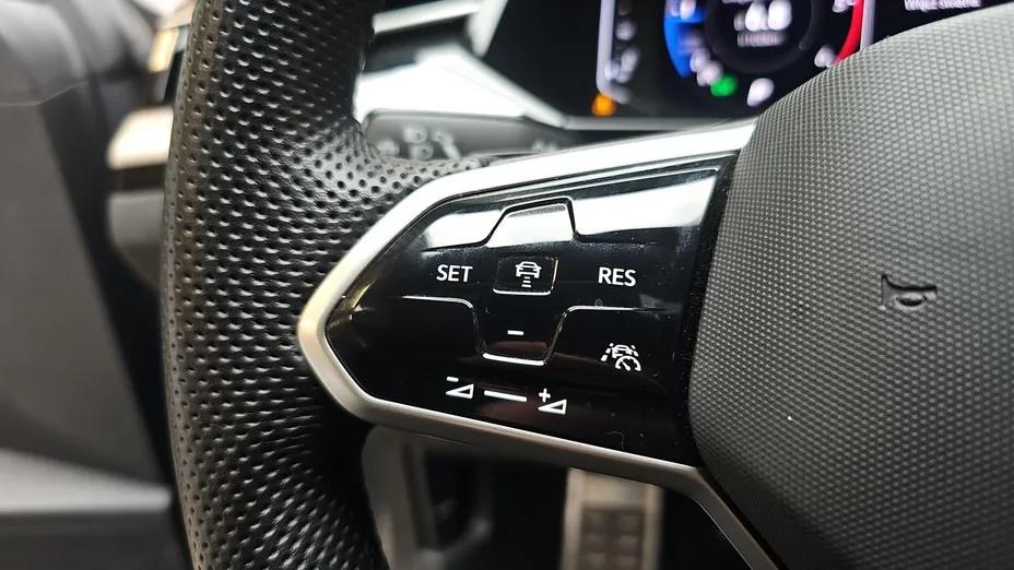 VOLKSWAGEN Arteon Arteon 2.0 TDI R-Line DSG