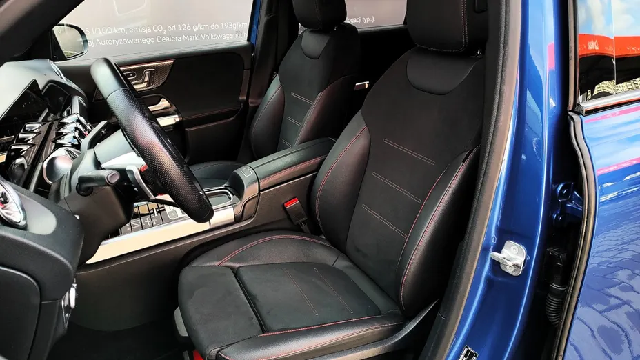 MERCEDES-BENZ GLB GLB 200 AMG Line 7G-DCT