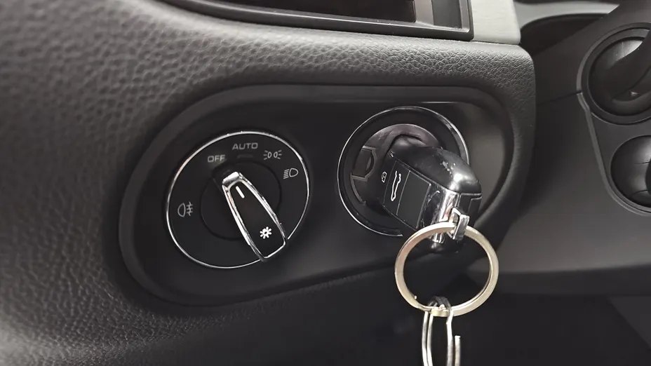 PORSCHE Macan -