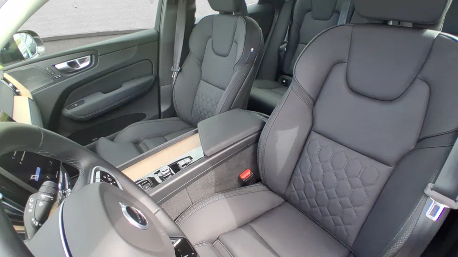 VOLVO XC60 XC60 B5 B AWD Plus Bright aut