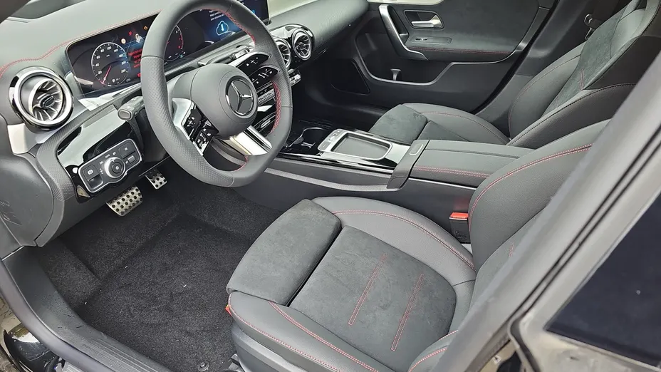 MERCEDES-BENZ CLA CLA 200 AMG Line 7G-DCT Nowy