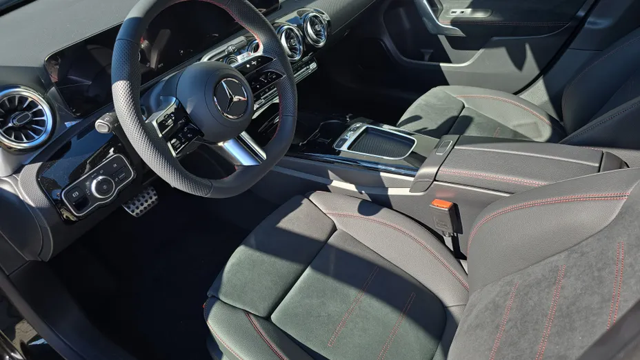 MERCEDES-BENZ A Klasa A 220 4-Matic AMG Line 8G-DCT Nowy