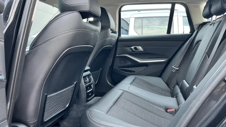 BMW Seria 3 320d xDrive Sport Line aut