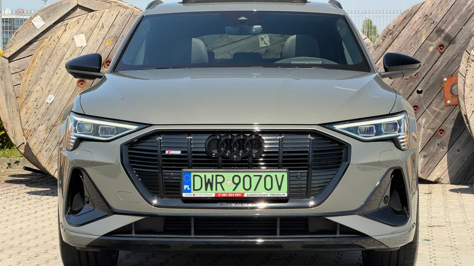 AUDI e-tron Sportback -