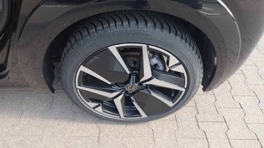 PEUGEOT 208 208 1.2 mHEV GT