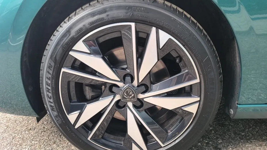 PEUGEOT 308 308 1.2 PureTech Allure S&S EAT8