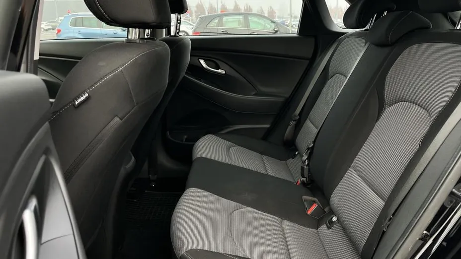 HYUNDAI i30 i30 1.5 DPI Classic +