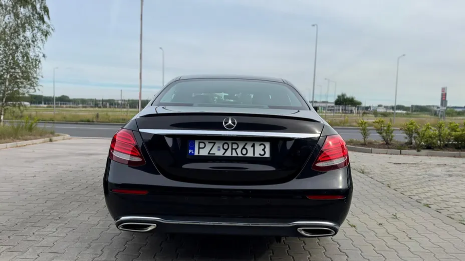MERCEDES-BENZ E Klasa E 200 9G-TRONIC
