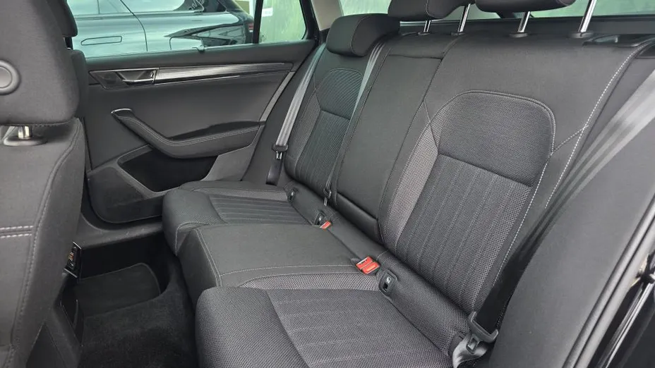 SKODA Superb Superb 2.0 TDI SCR Style DSG