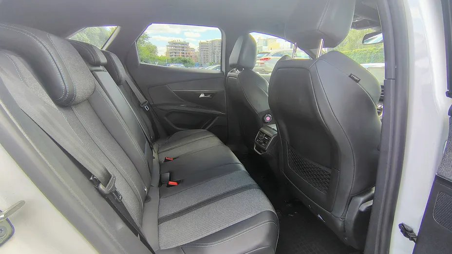 PEUGEOT 3008 3008 1.2 PureTech Allure Pack S&S EAT8