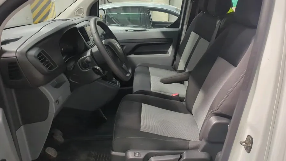 TOYOTA Proace Proace Kombi 2.0 D-4D Long 2,8t