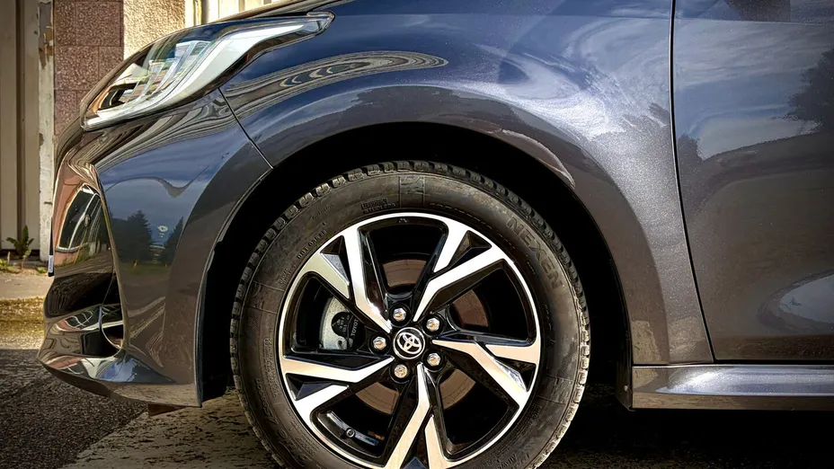 TOYOTA Yaris Yaris Hybrid 1.5 Style