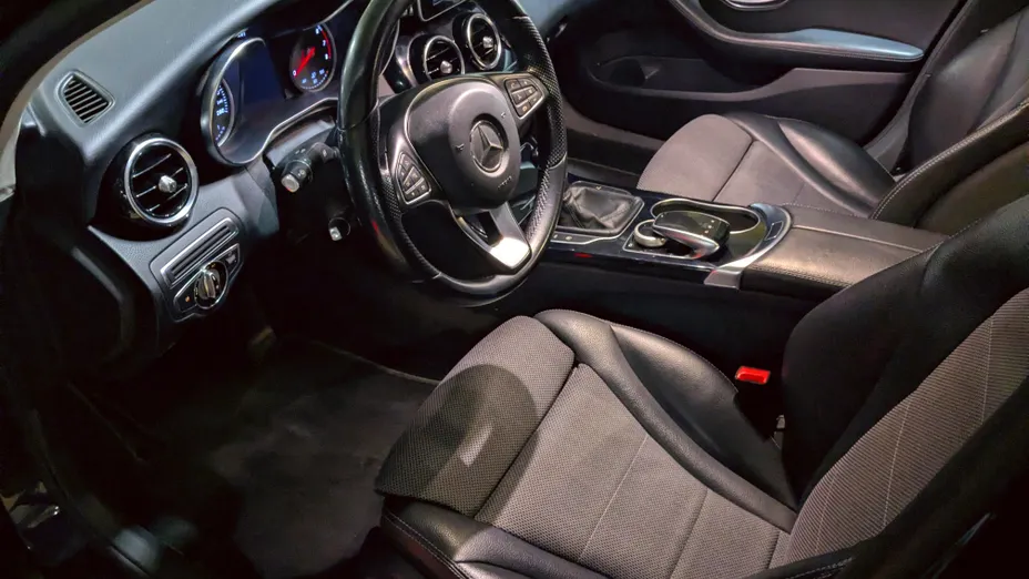 MERCEDES-BENZ C Klasa C 180 CGI BlueEff.