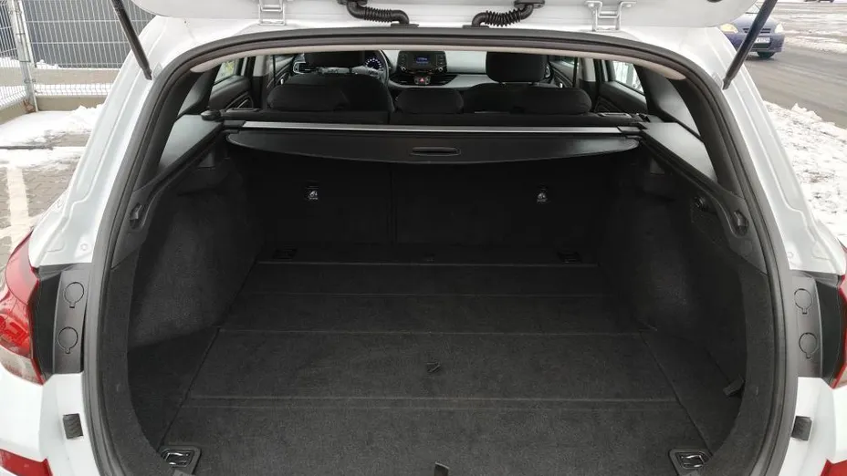 HYUNDAI i30 i30 1.5 DPI Classic +