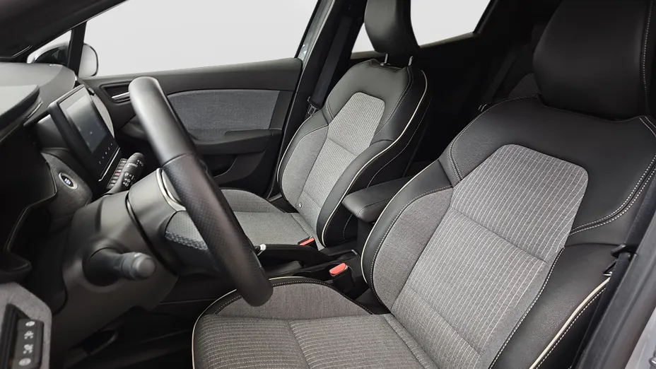 RENAULT Clio Clio 1.0 TCe Techno X-Tronic