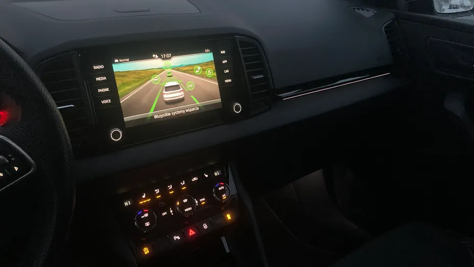 SKODA Karoq Karoq 1.5 TSI ACT Sportline DSG