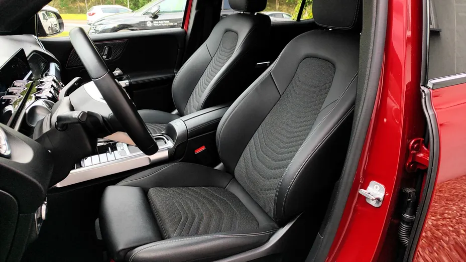 MERCEDES-BENZ GLB GLB 200 Progressive 7G-DCT