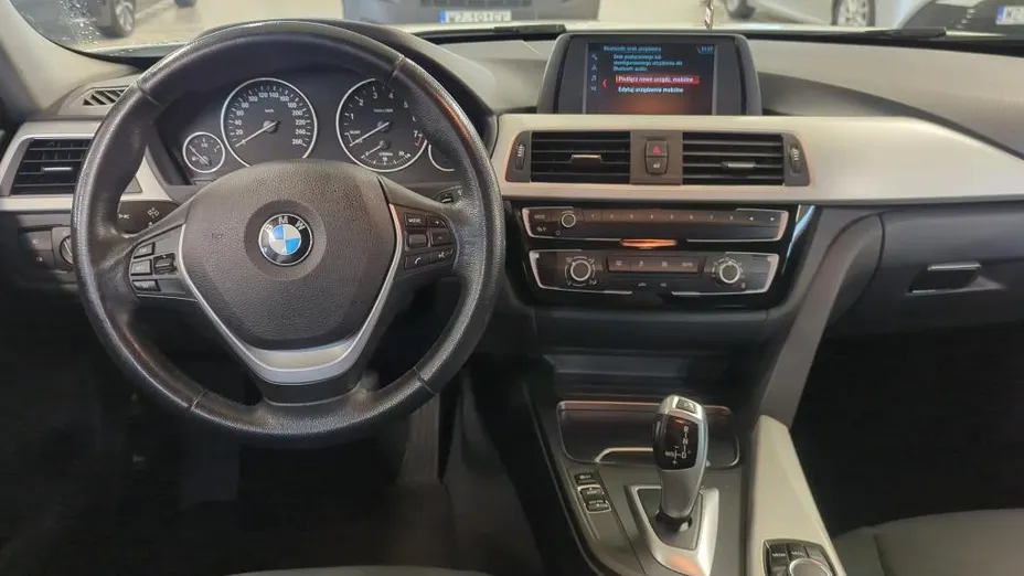 BMW Seria 3 318i GPF aut