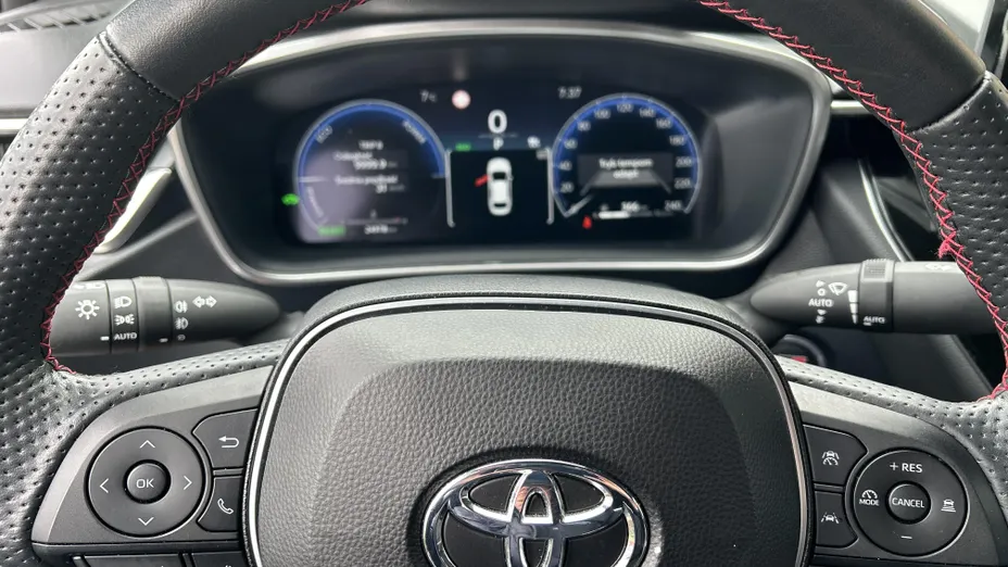 TOYOTA Corolla Corolla 1.8 Hybrid GR Sport