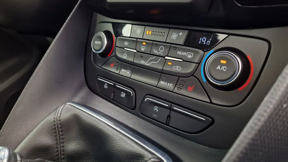 FORD Tourneo Connect Gr. Tourneo Connect 1.5 EcoBlue Titanium