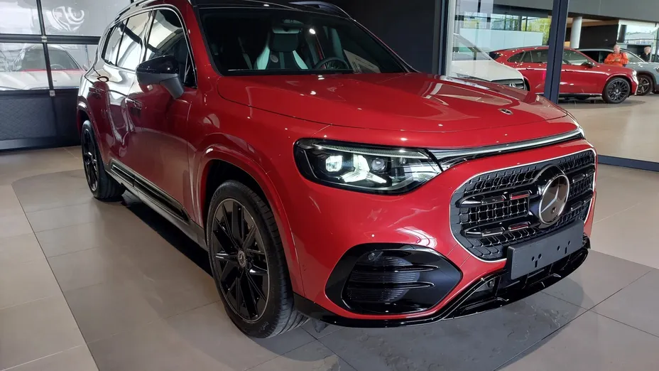 MERCEDES-BENZ GLB -